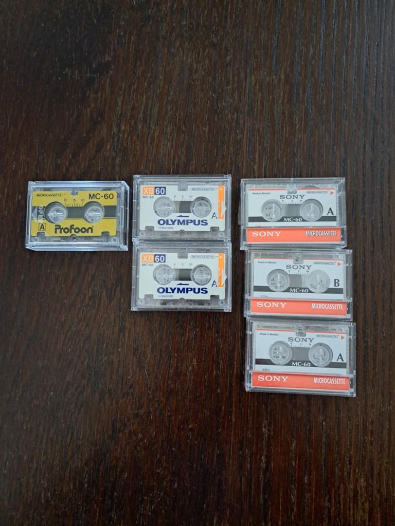 Micro cassettes 6 x. 1x profoon 2x olympus 3x Sony, Ophalen of Verzenden, 1 bandje