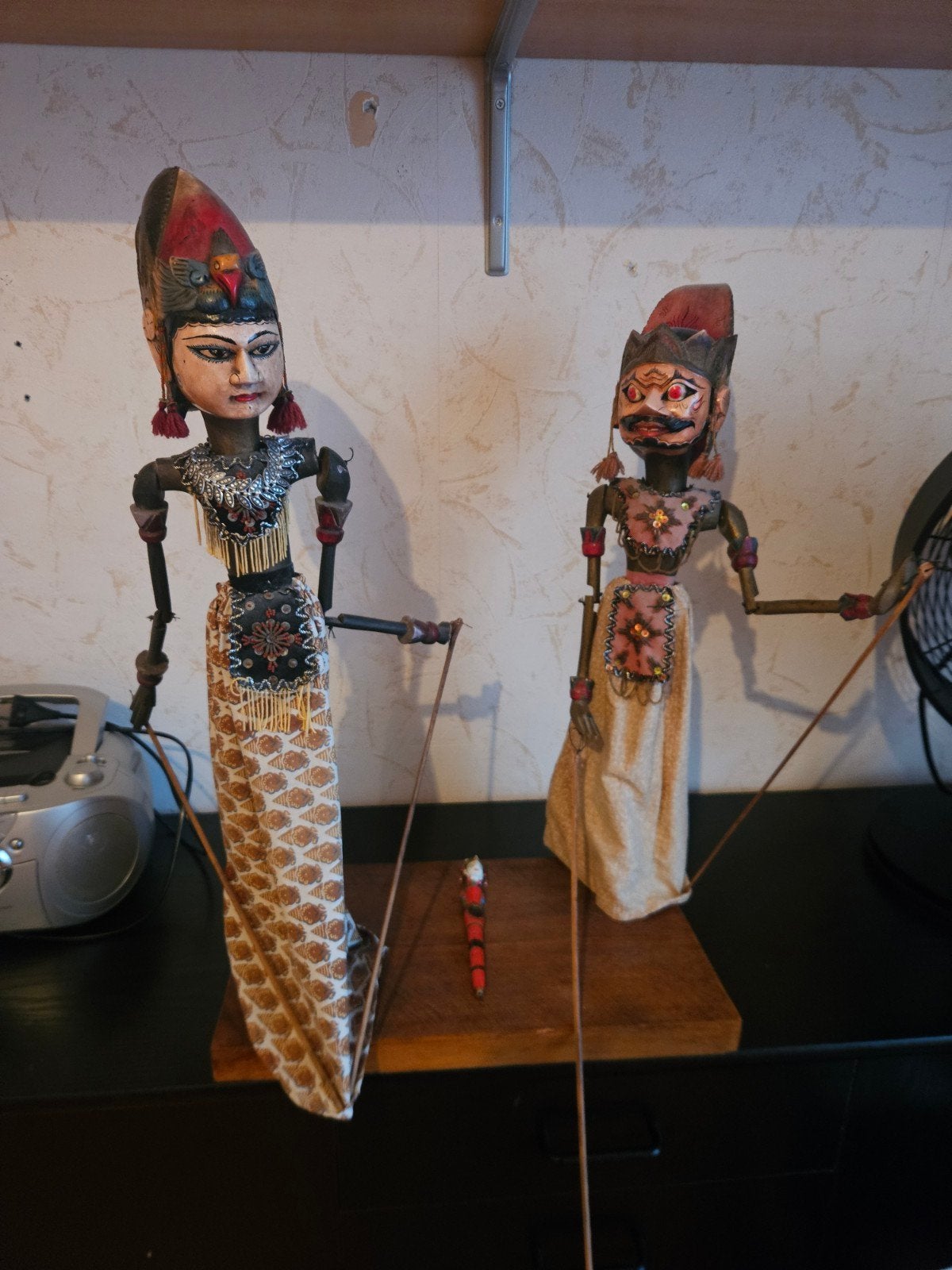 Set van 2 Indonesische Wayang Golek poppen, Hout, Handgemaakt, 50 cm, Ophalen of Verzenden