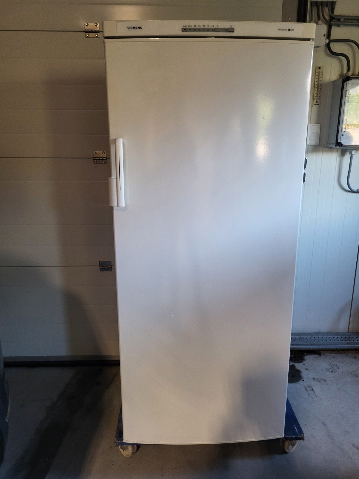 Siemens Vriezer GS28L420 - Energieklasse A, Witgoed en Apparatuur, Gebruikt, Minder dan 60 cm, 160 cm of meer, Energieklasse A of zuiniger
