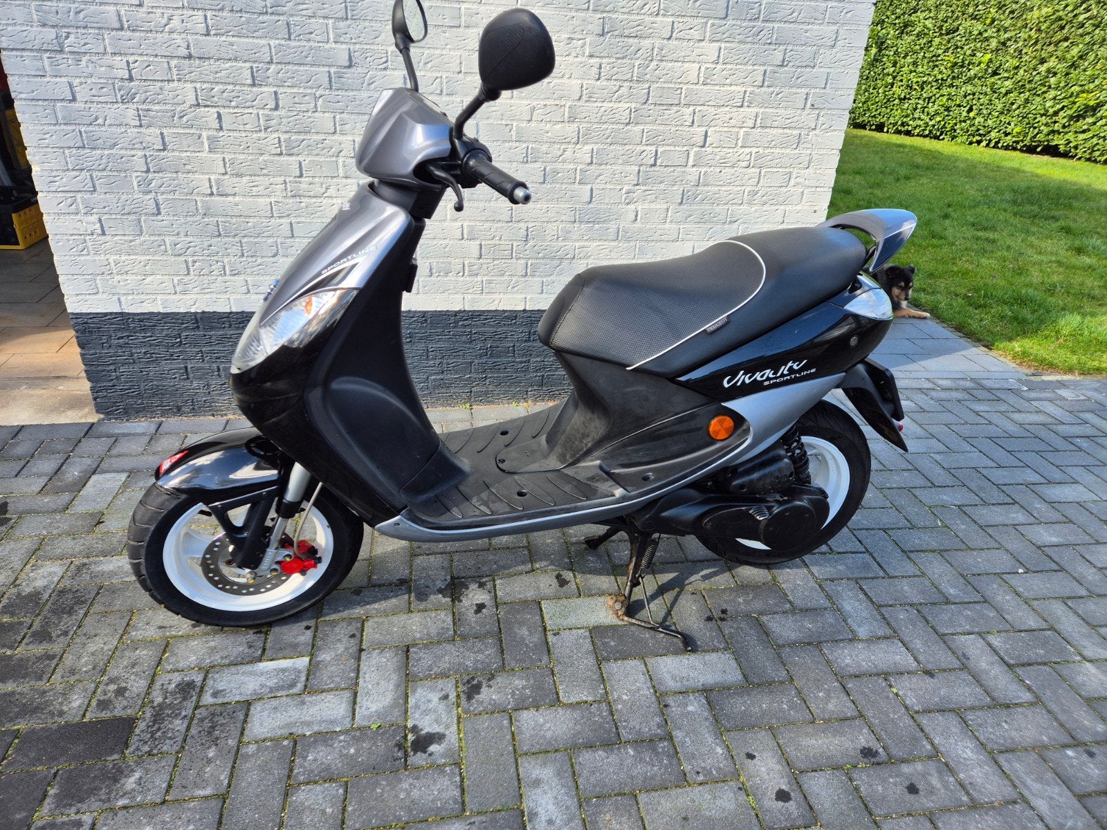 Peugeot Vivacity Sportline Scooter - Zwart, Gebruikt, Maximaal 45 km/u, Ophalen of Verzenden, Benzine