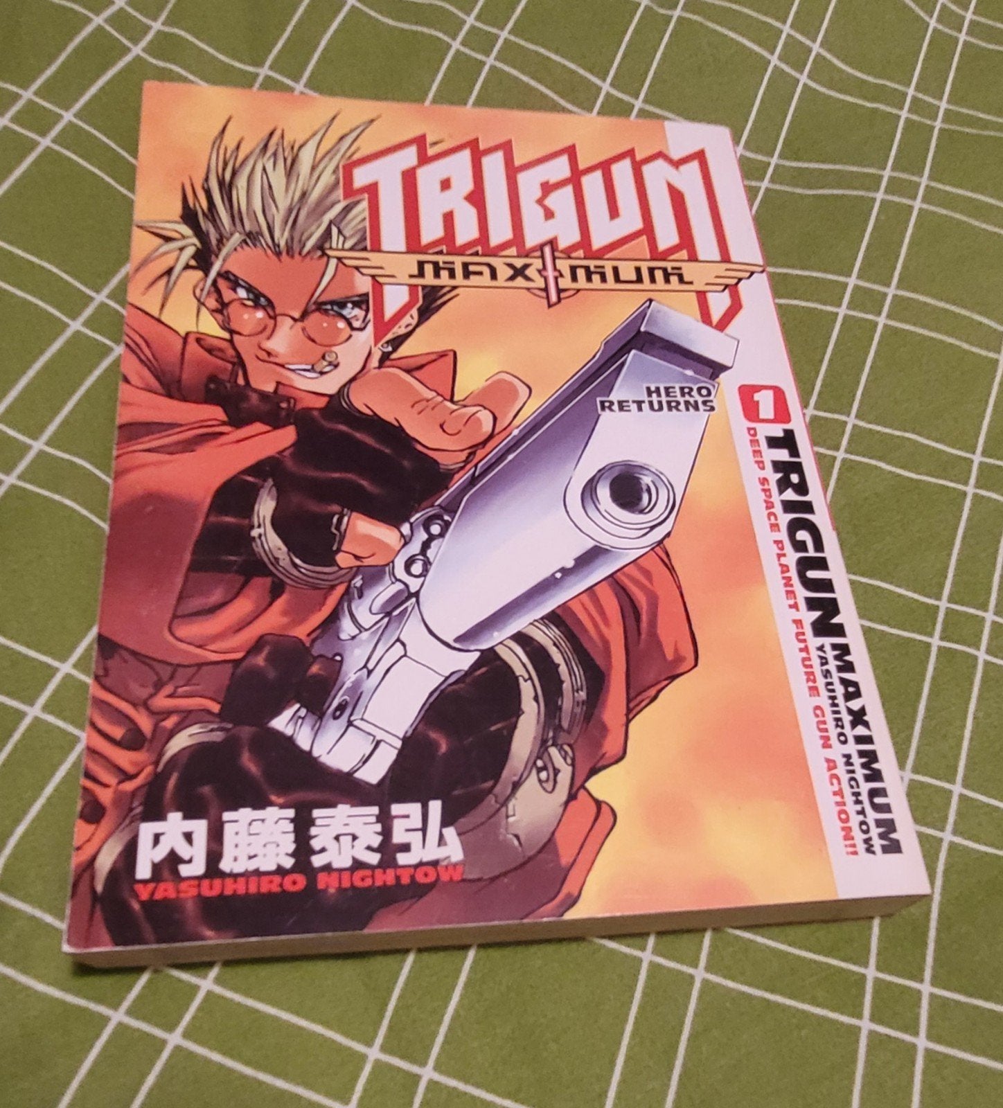 Manga Trigun maximum vol. 1, Yasuhiro nightow, Ophalen of Verzenden, Japan (Manga), Gelezen