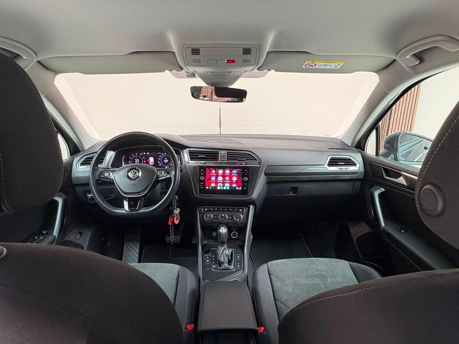 Volkswagen Tiguan 1.5 TSI ACT Highline Business R 360 Camera, Auto's, 150 pk, Alcantara, SUV of Terreinwagen, 17 km/l