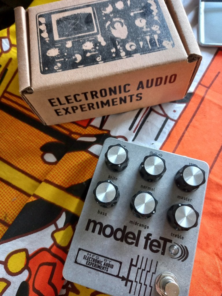 [80% prijs] ElectronicAudioExperiments Model FeT fuzz/preamp, Muziek en Instrumenten, Ophalen, Zo goed als nieuw, Distortion, Overdrive of Fuzz