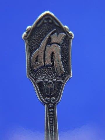 Lepeltje: D.v.N.  Logo, Verzenden
