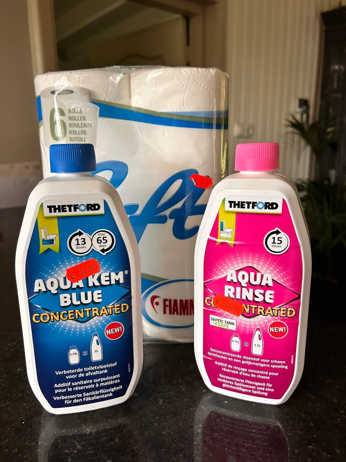 Aquablue en rins voor afvaltank caravan, Ophalen, Nieuw