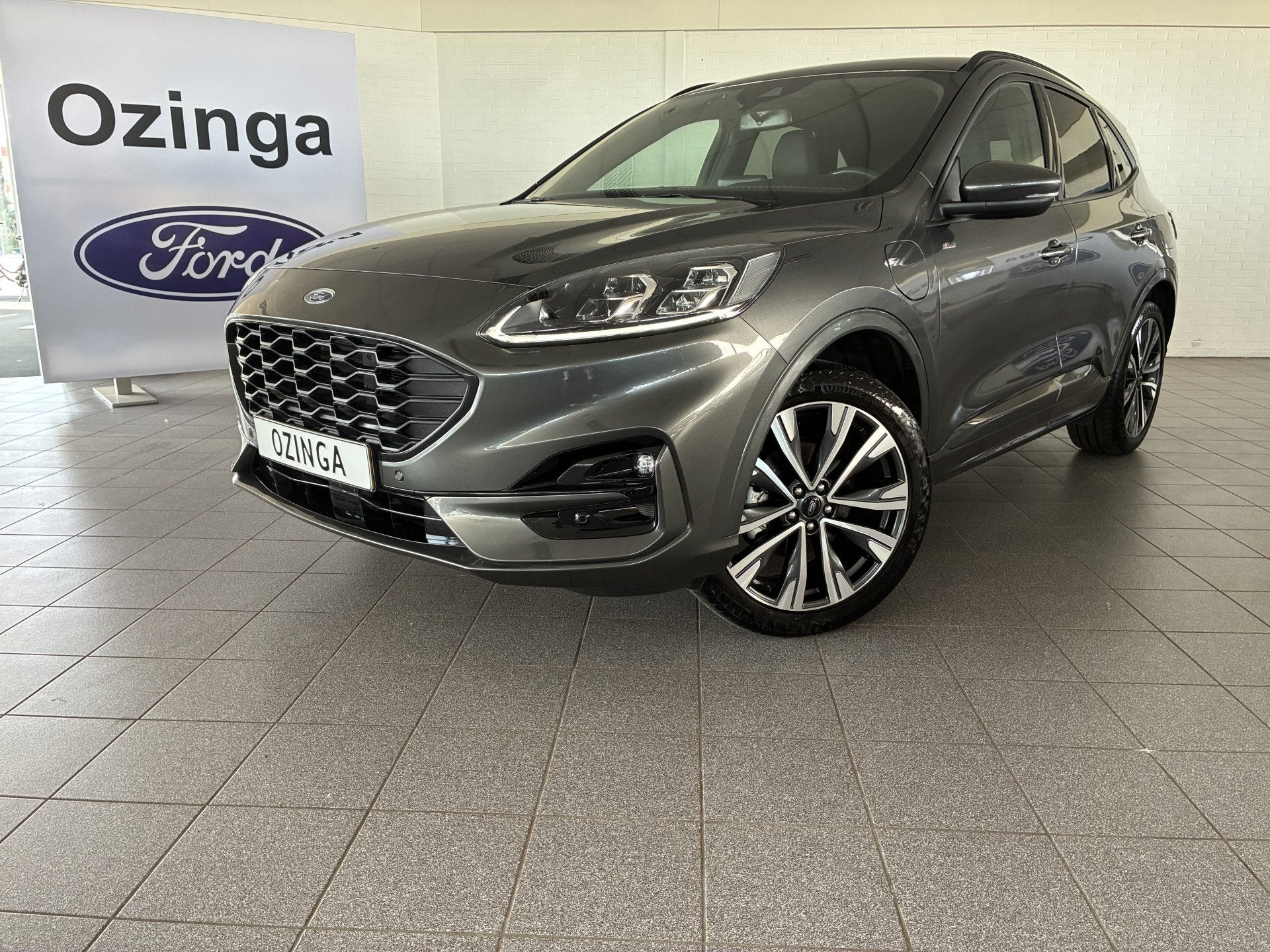 Ford Kuga 2.5 PHEV ST-Line X-20 inch-trekhaak winterpakket, 14 kWh, Gebruikt, Euro 6, 4 cilinders
