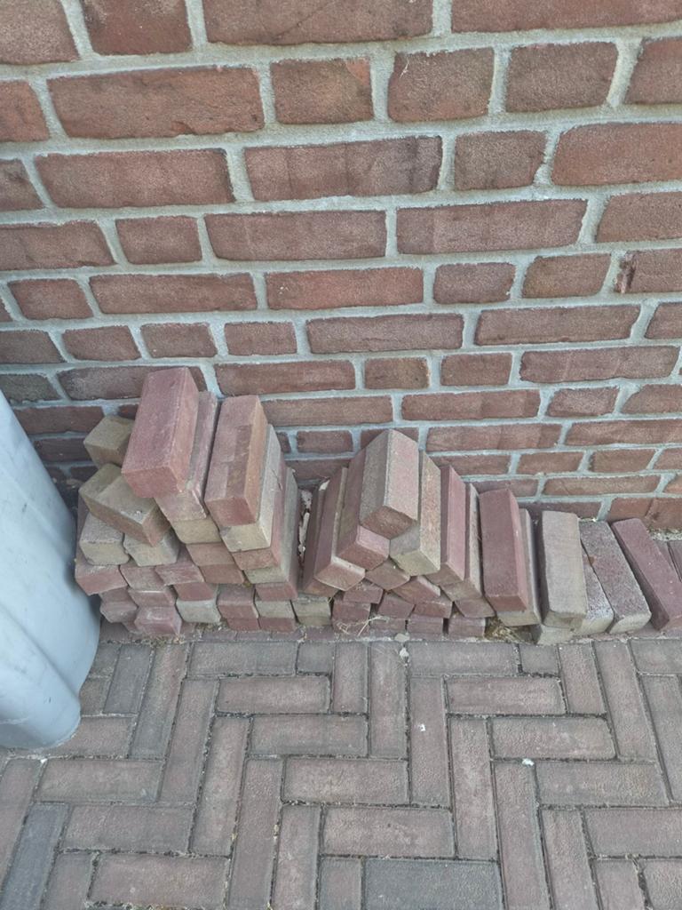 Gratis af te halen: Gebruikte klinkers, Tuin en Terras, Tegels en Klinkers, Gebruikt, Klinkers, Ophalen of Verzenden, Minder dan 5 m²