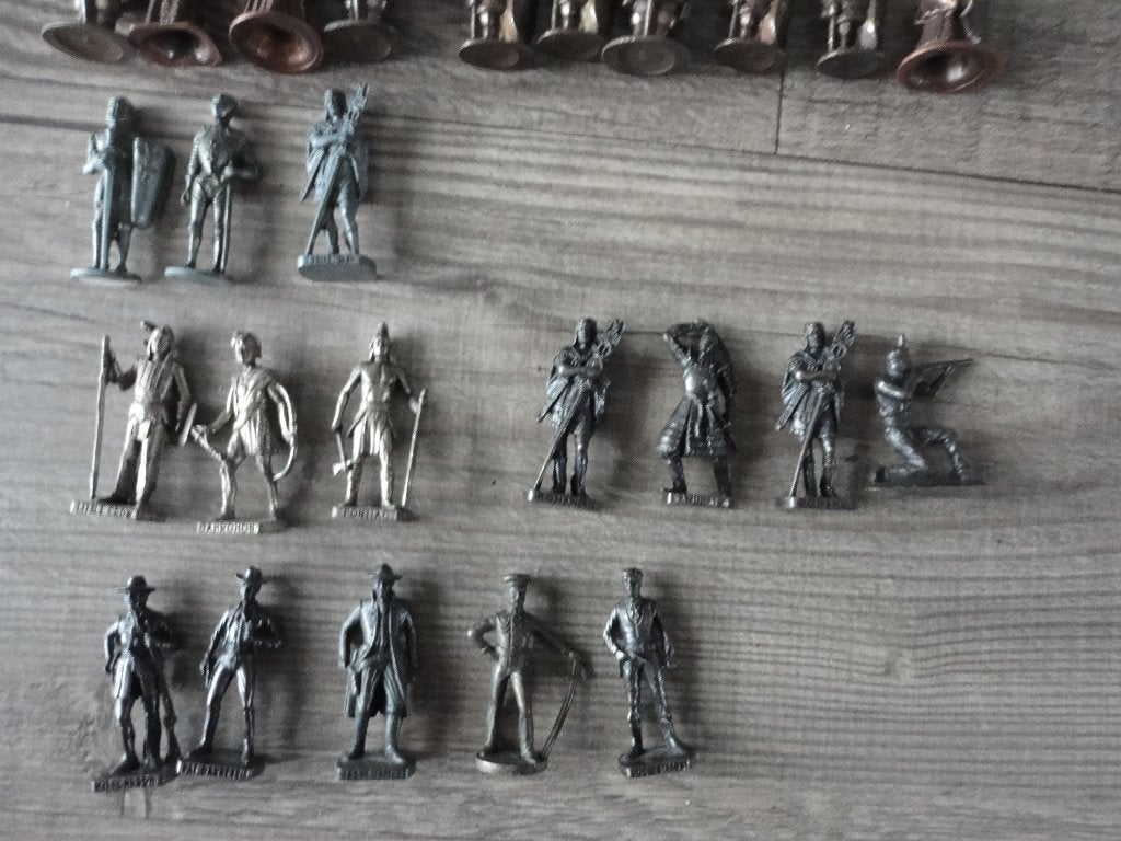 MOOIE METALEN KLEINE POPPETJES /43  UIT DE KINDER SURPRISE, Ophalen of Verzenden, Zo goed als nieuw, Overige typen