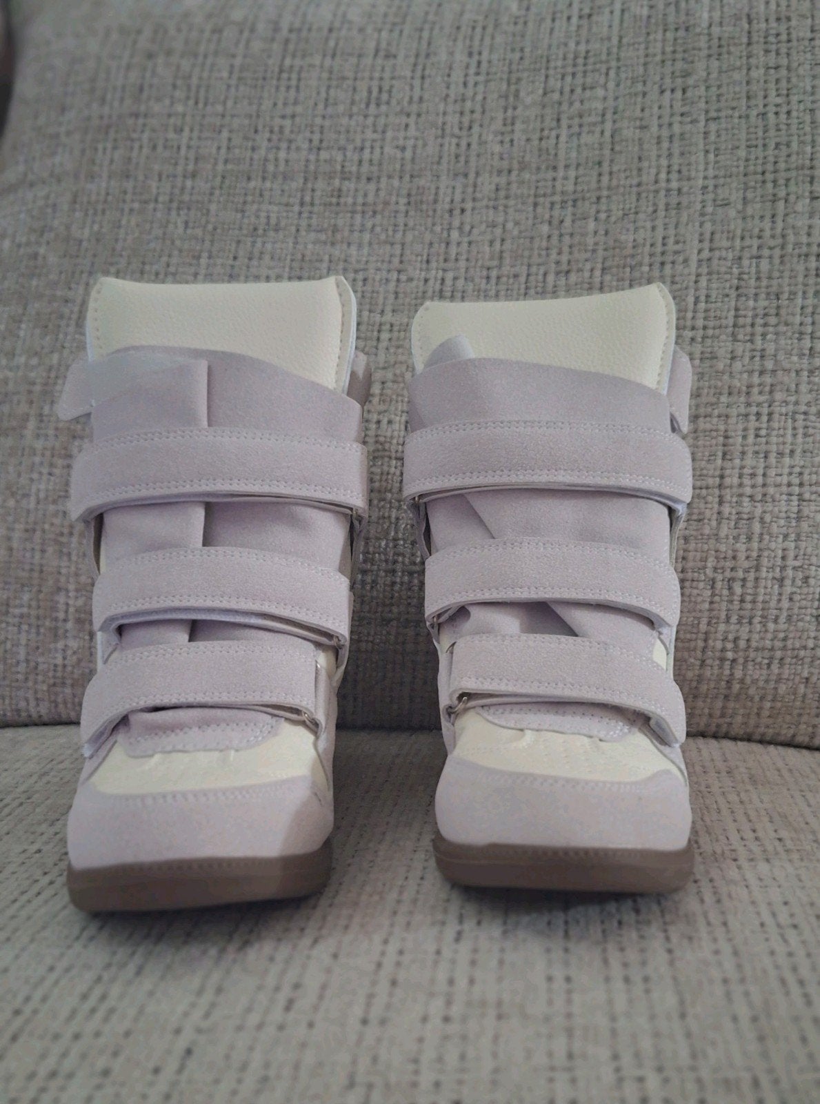 Isabel Marant dupes beige met bruine zool - Maat 38, Beige, Nieuw, Ophalen of Verzenden, Sneakers of Gympen