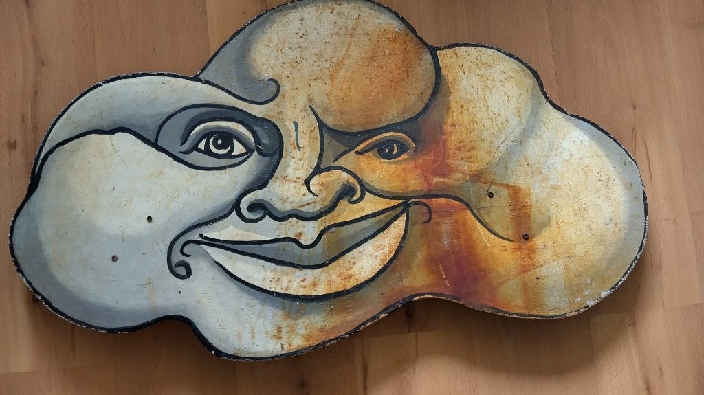 Azart Wolken, Ophalen