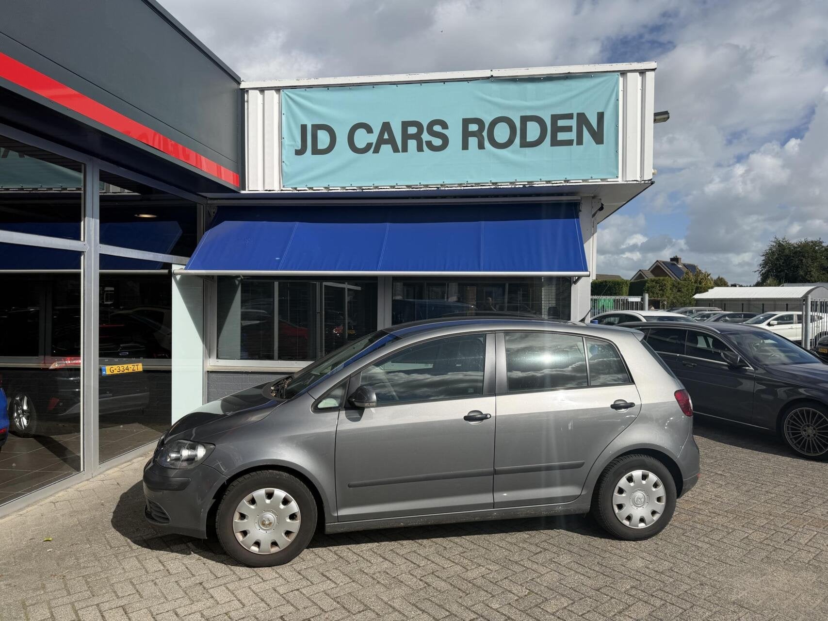 Volkswagen Golf 1.6 FSI Comfort! Luxe koopje! handel/ export, Voorwielaandrijving, Automatische klimaatregeling, 15 km/l, Gebruikt