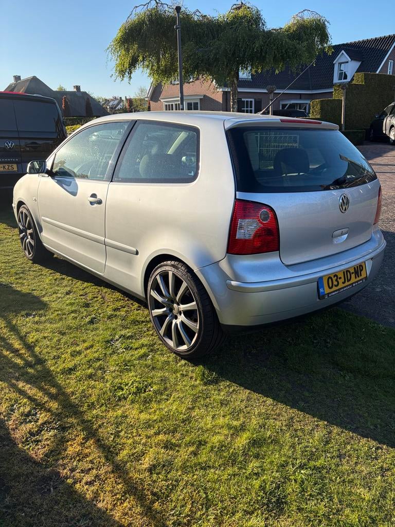 Volkswagen Polo 1.4 55KW 2002 Grijs, Voorwielaandrijving, Stof, 4 cilinders, Origineel Nederlands