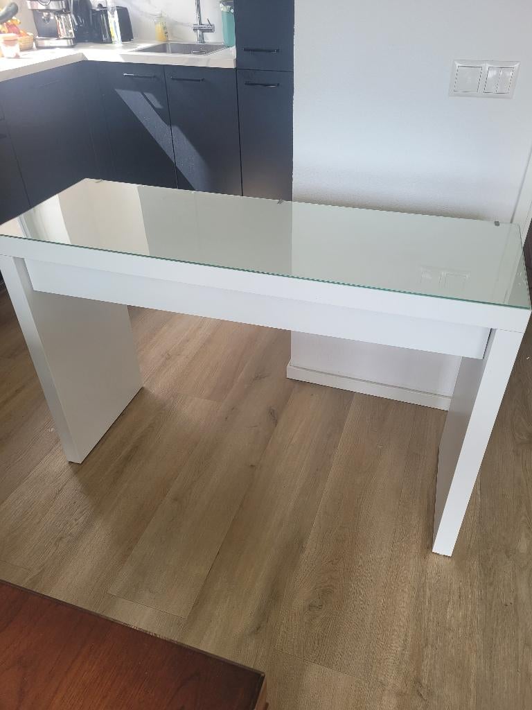 Mooi bureau met glazen blad, Huis en Inrichting, Bureaus, Ophalen, Overige typen, 120 cm, Scandinavisch