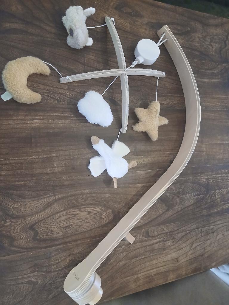 Houten box mobiel zgan, Kinderen en Baby's, Ophalen, Zo goed als nieuw, Mobiel, Met geluid
