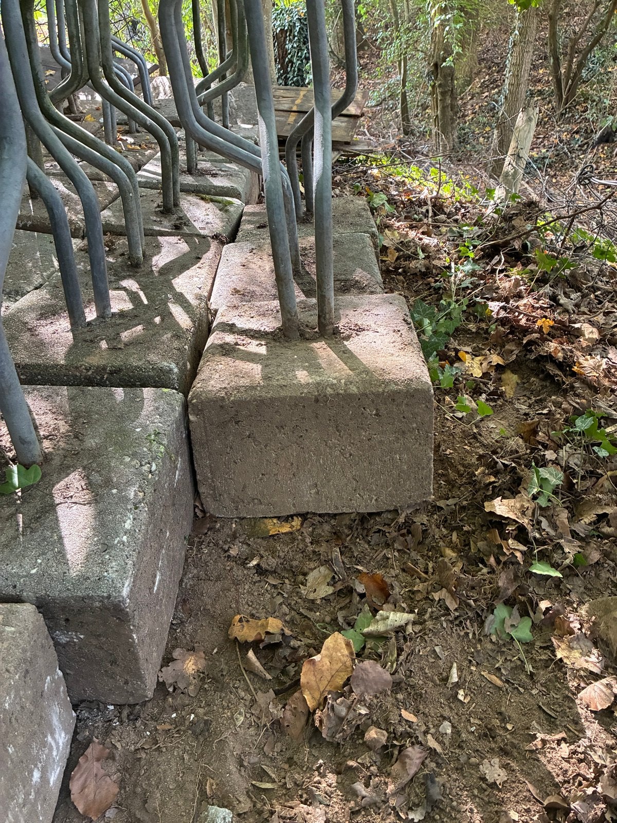 Fietsenrekken met betonnen voet - totaal 48 stuks., Ophalen, Gebruikt