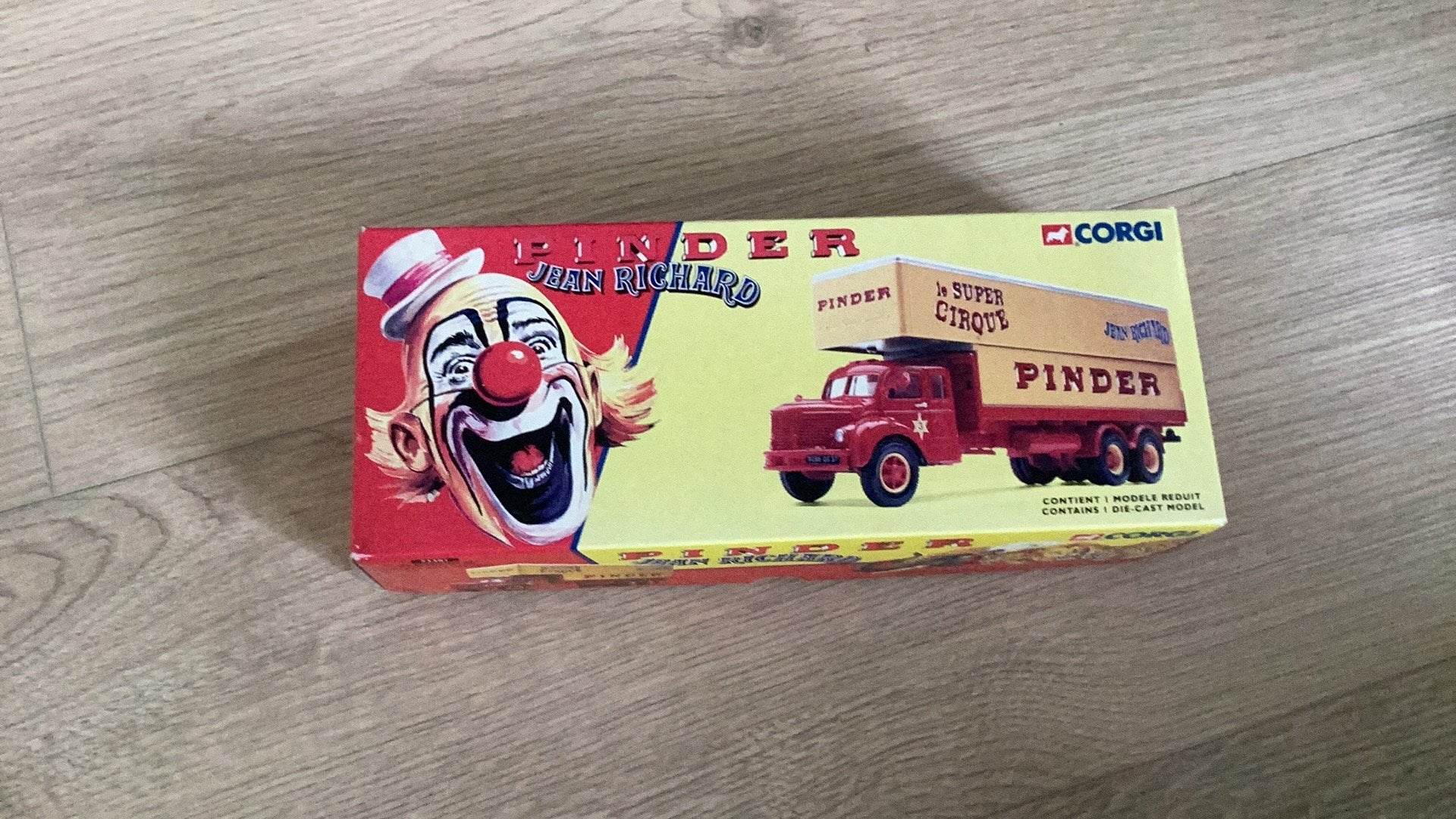 Corgi Pinder miniatuur model auto, Hobby en Vrije tijd, Ophalen of Verzenden, Zo goed als nieuw, Auto, Corgi