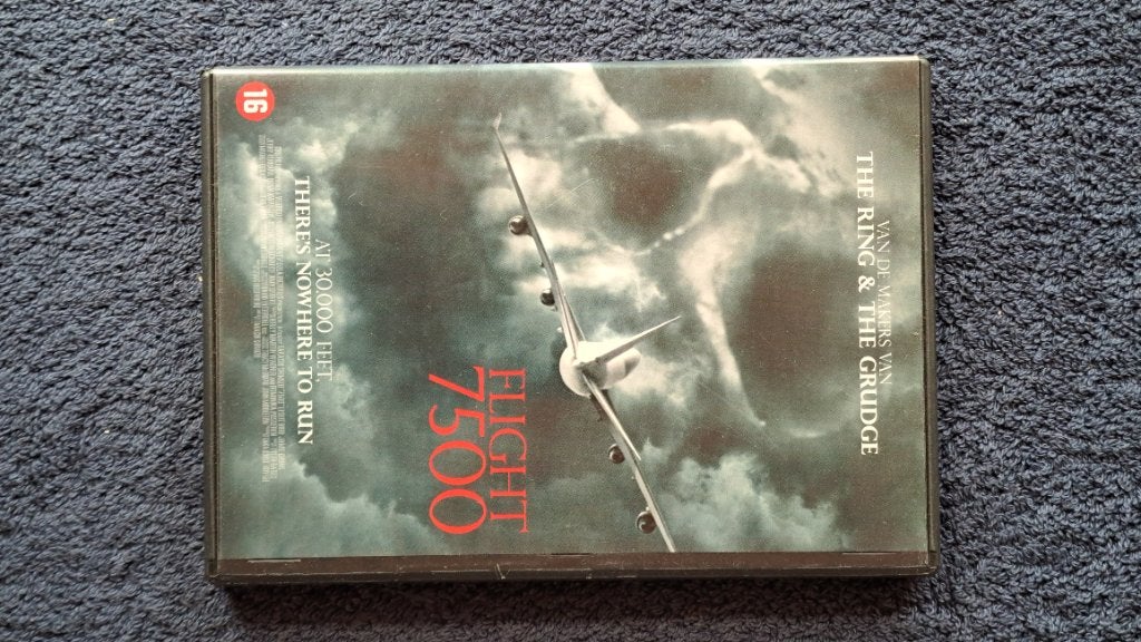 Flight 7500, Vanaf 12 jaar, Ophalen of Verzenden, Zo goed als nieuw