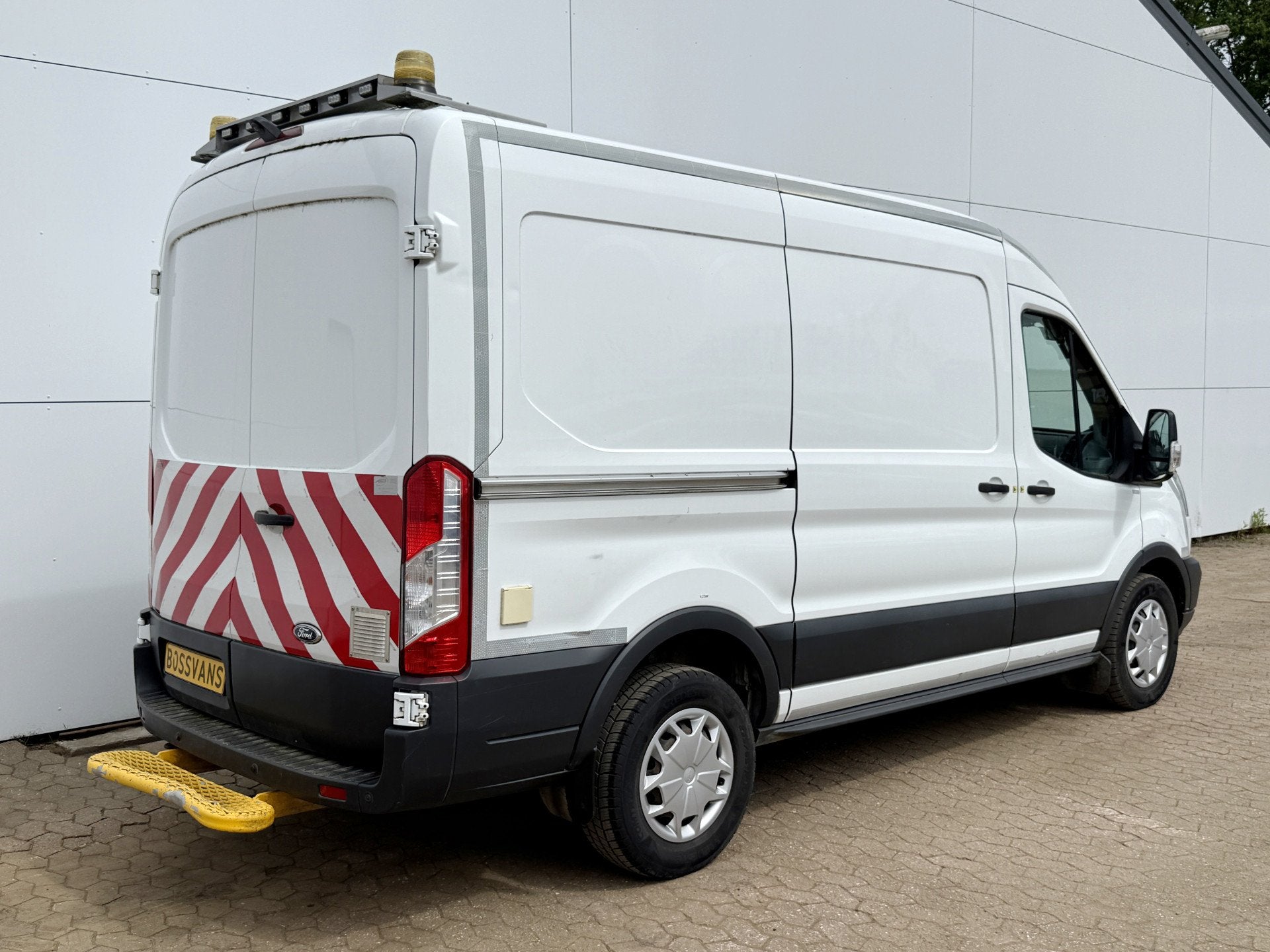 Ford Transit 2.0 TDCI 130PK L2H2 Airco Cruise Control Parkee, Auto's, Voorwielaandrijving, Gebruikt, Zwart, 4 cilinders