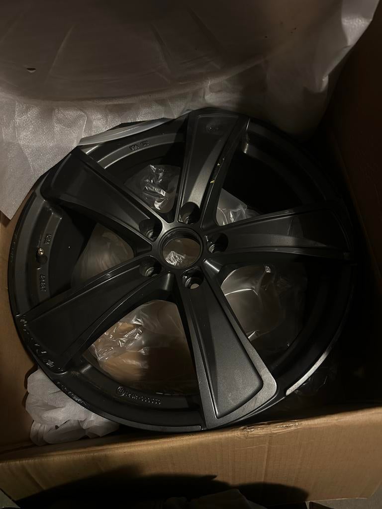 Audi originele Rotor velgen space grey 18 inch E1124R, 18 inch, Overige, Gebruikt, Velg(en)