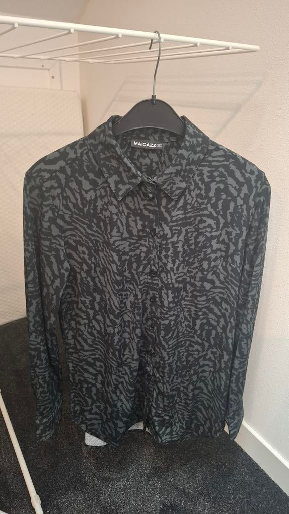 Mooie blouse met print, maat S, amper gedragen, Kleding | Dames, Zwart, Ophalen of Verzenden, Maat 36 (S), Maicazz