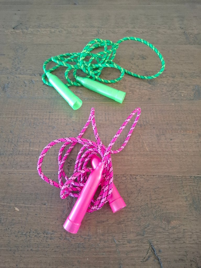 Springtouw – 2 stuks - roze en groen, Sport en Fitness, Ophalen of Verzenden, Zo goed als nieuw