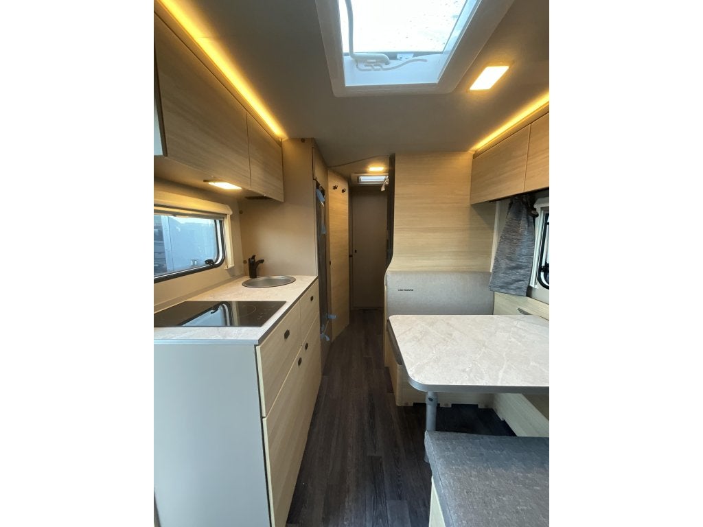 Weinsberg CaraLife 500 QDK STAPELBED-AIRCO, Caravans en Kamperen, Overige merken, Bedrijf, Treinzit, Schokbreker