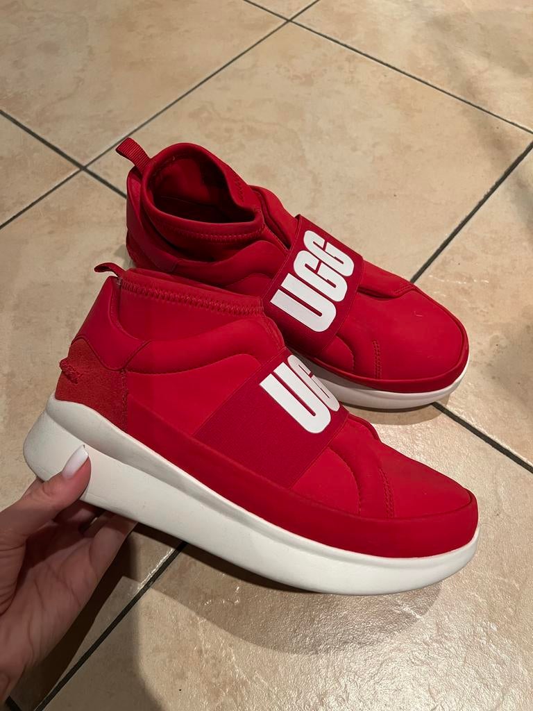 Ugg Sneakers Rood - Maat 38, Kleding | Dames, Schoenen, Zo goed als nieuw, Sneakers of Gympen, Rood, Ophalen of Verzenden