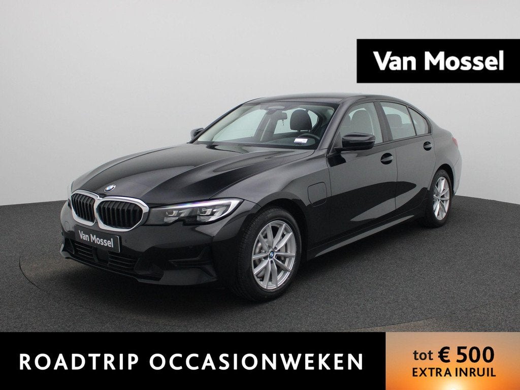 BMW 3-serie 330e Business Edition Plus | ACC | Achteruitrijc