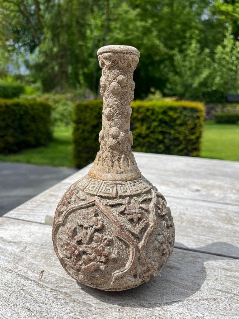 Oude Chinese Vaas met Rijk Reliëf, Ophalen of Verzenden
