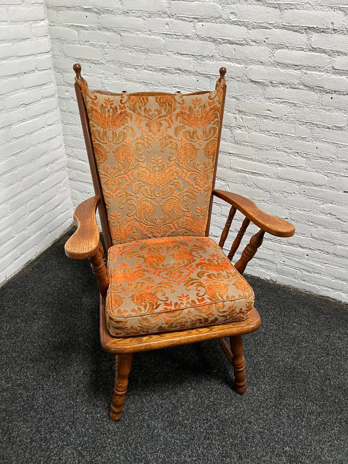 Te Koop : Vintage Fauteuil Stoel Oranje Stof Donker Eiken, Ophalen