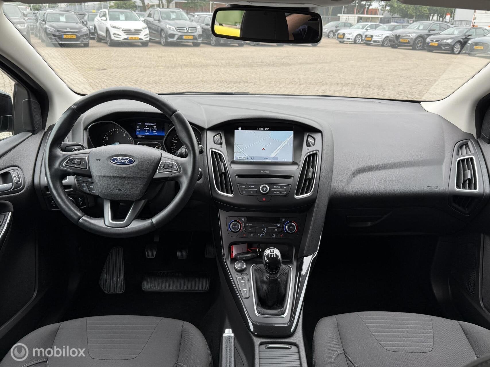 Ford Focus Wagon 1.0 Titanium PDC | CLIMA | NAVI | TOPSTAAT, 101 pk, Gebruikt, Euro 6, Zwart