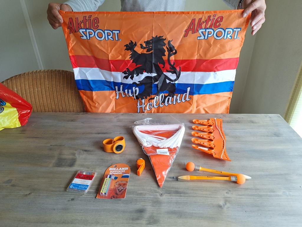 Oranje supporters  artikelen, 1 koop, gratis ophalen, Ophalen