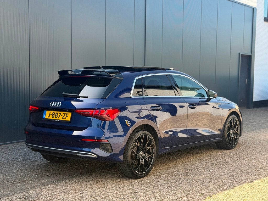 Audi A3 Sportback 35 TFSI Pano | NL Auto | StoelVW |, Auto's, 4 cilinders, 150 pk, Blauw, Origineel Nederlands