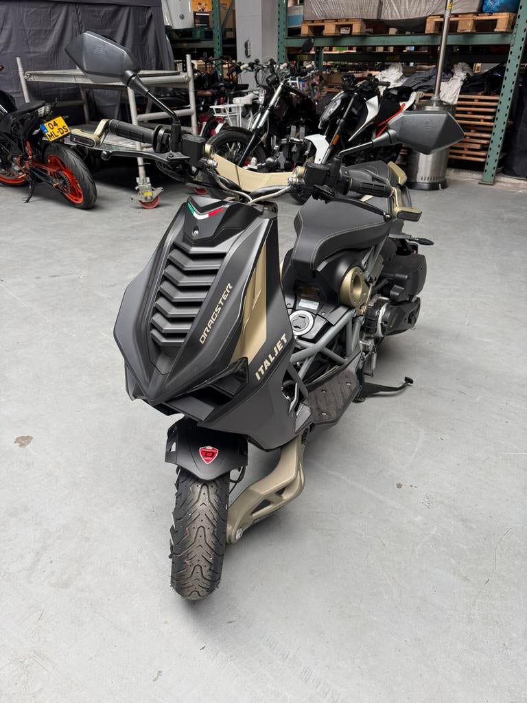Italjet dragster limited edition, Fietsen en Brommers, Scooters | Piaggio, Zo goed als nieuw, Overige modellen, Benzine, Ophalen