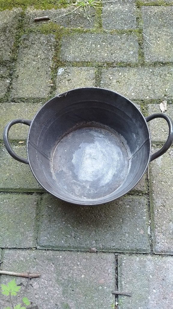 metalen bloempot, Tuin en Terras, Bloempotten, Gebruikt, Rond, Ophalen of Verzenden, Balkon