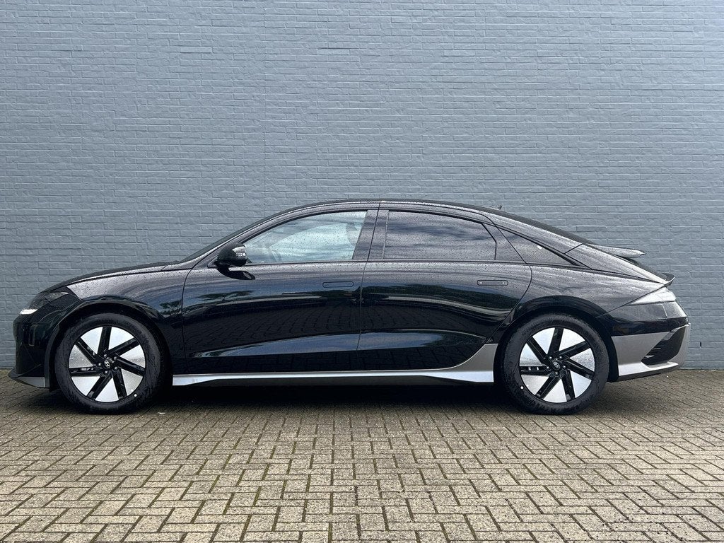 Hyundai IONIQ 6 Connect 77.4 kWh Showroom opruiming, Auto's, Hyundai, Automaat, 228 pk, 1885 kg, Zwart