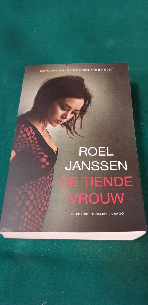 boek de tiende vrouw, Ophalen of Verzenden