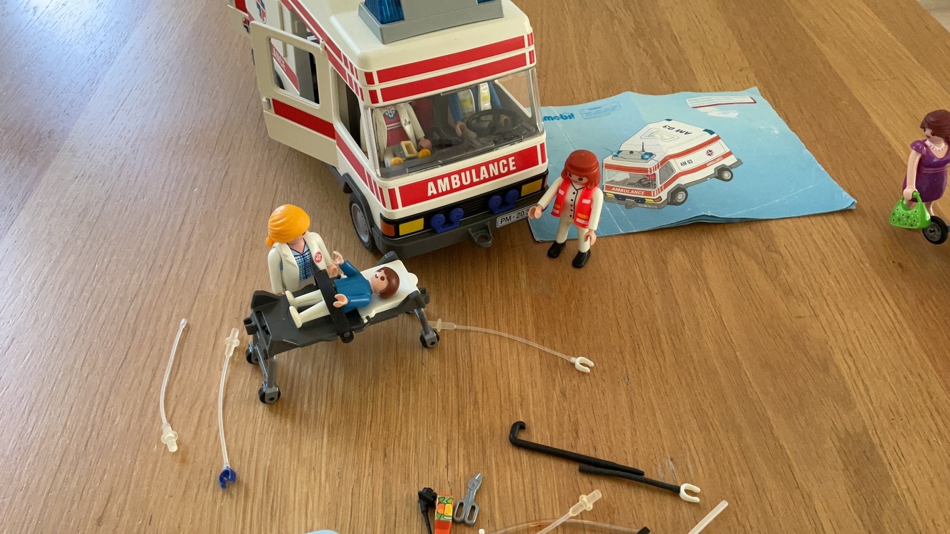 Playmobil ambulance met toebehoren, Ophalen of Verzenden, Zo goed als nieuw