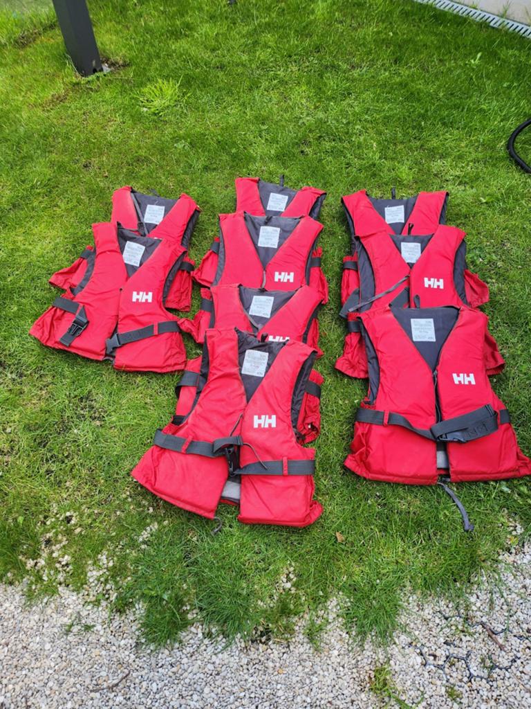 Zwemvesten 2x helly hansen  maat 70/90, Watersport en Boten, Watersportkleding, Ophalen, Dame of Heer, Reddingsvest of Zwemvest