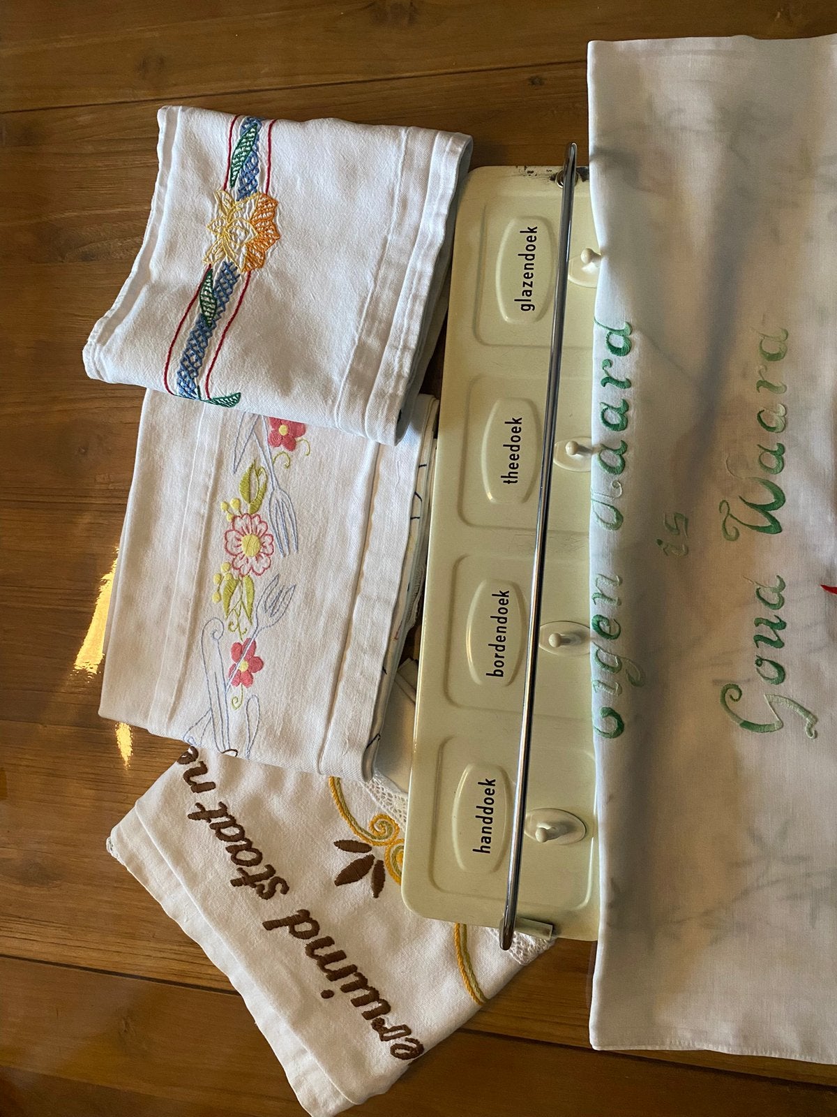 Vintage handdoekenrek voor in de keuken, Ophalen of Verzenden, Gebruikt, Beige, Overige typen