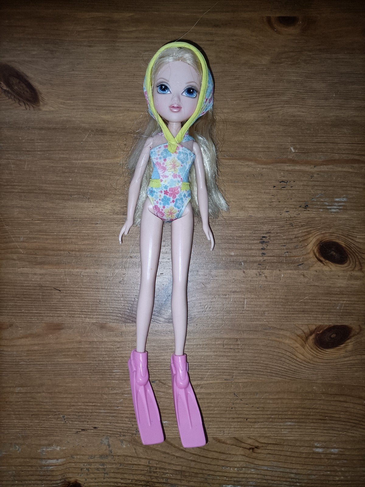 Moxie Girlz Avery Summer Swim Magic Doll MGA 2010, Verzamelen, Ophalen of Verzenden, Zo goed als nieuw