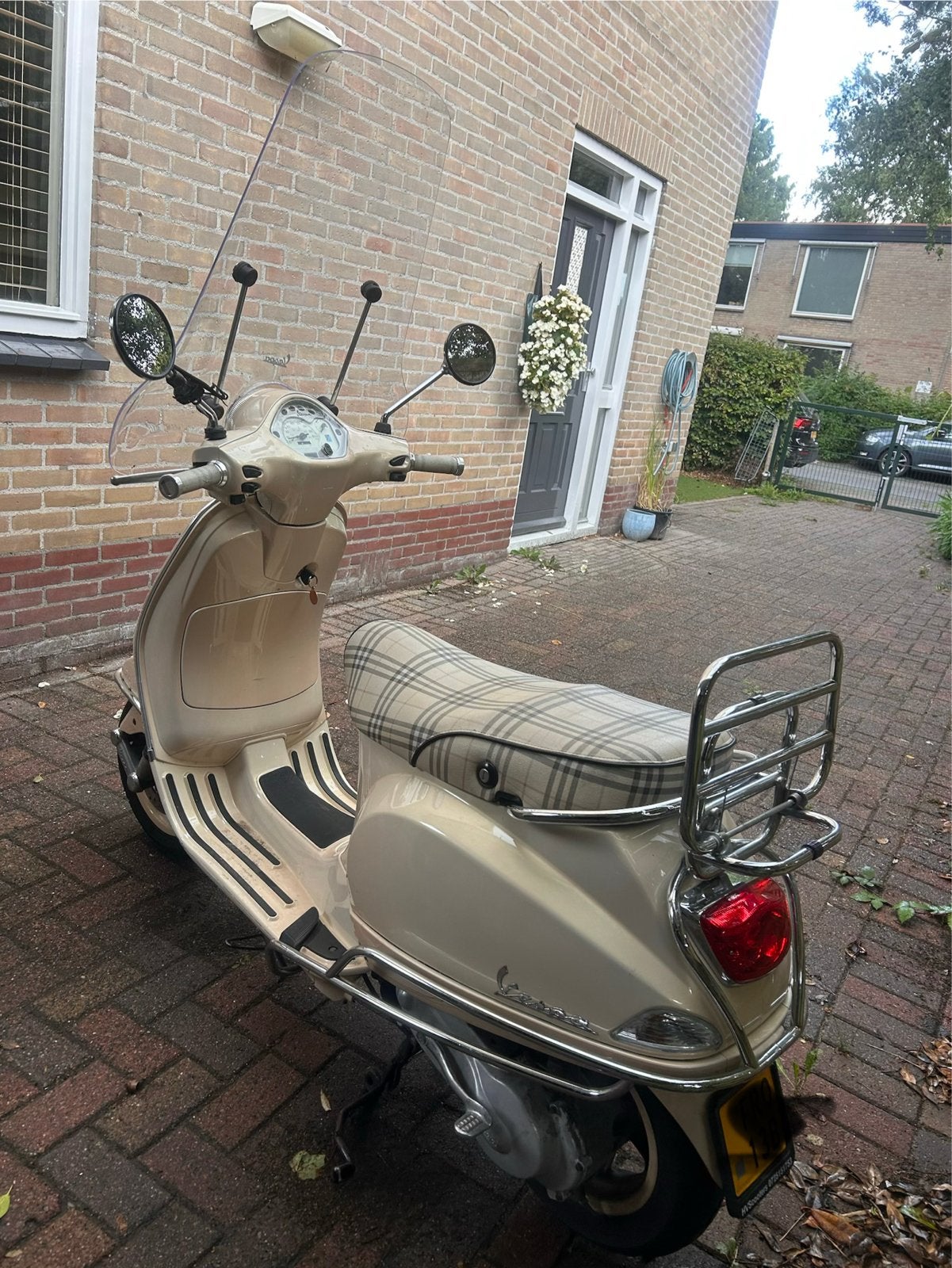Vespa LX 50 2T 2012 | Burberry | Origineel Piaggio | 45 km/u, Fietsen en Brommers, Scooters | Vespa, Ophalen, Tweetakt, Gebruikt