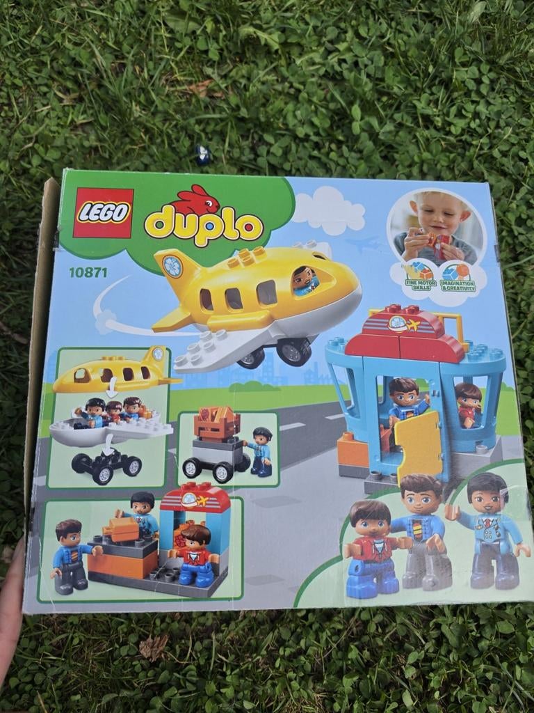 Duplo 10871 Airport - Zo goed als nieuw, compleet met doos, Compleet, Ophalen of Verzenden, Zo goed als nieuw, Duplo
