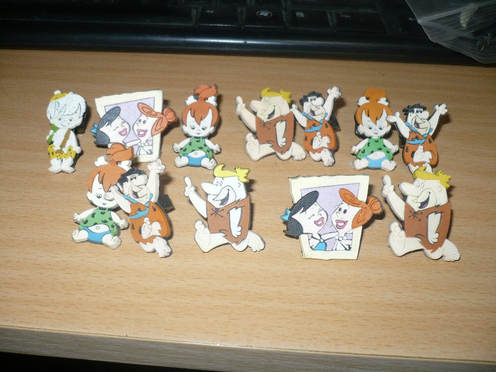 13 poppetjes van de flintstones en een stripboek, Ophalen of Verzenden, Zo goed als nieuw