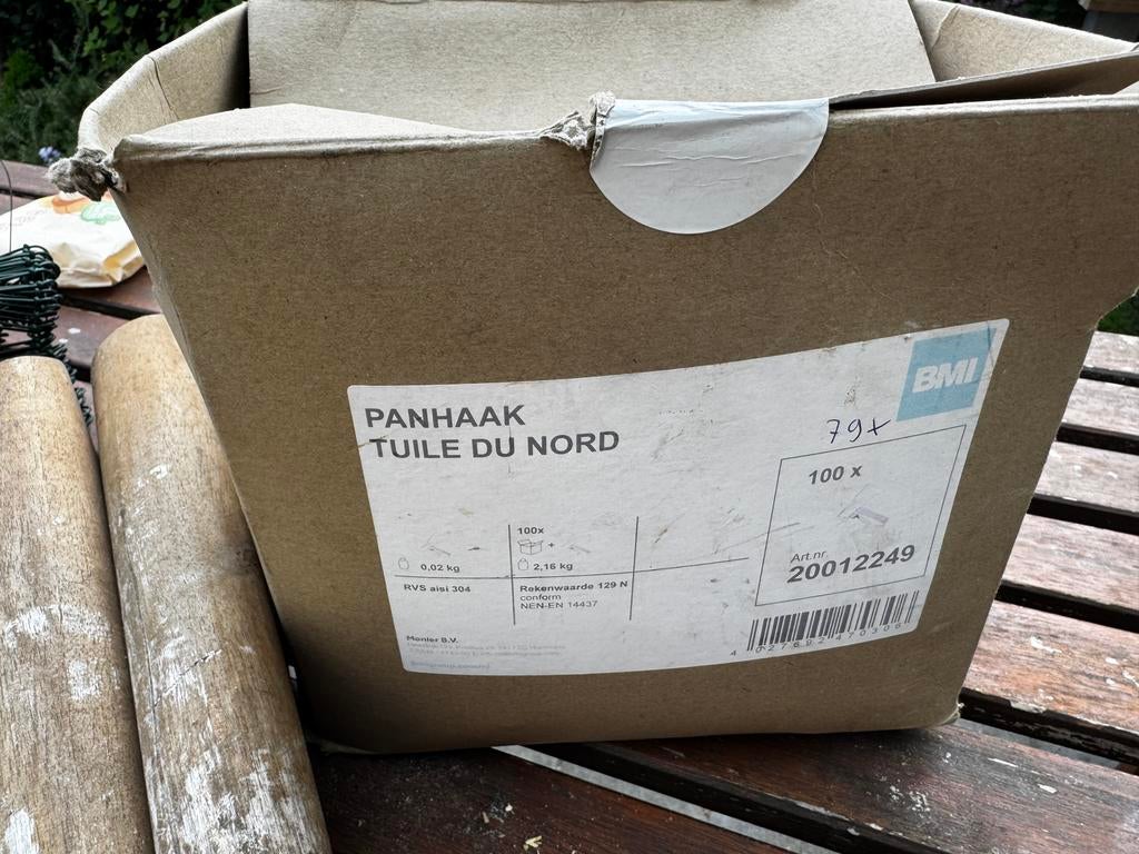 panhaken Tuile du Nord BMI Monier, Doe-het-zelf en Verbouw, Dakpannen en Dakbedekking, Steen of Klei, Ophalen of Verzenden, Zo goed als nieuw