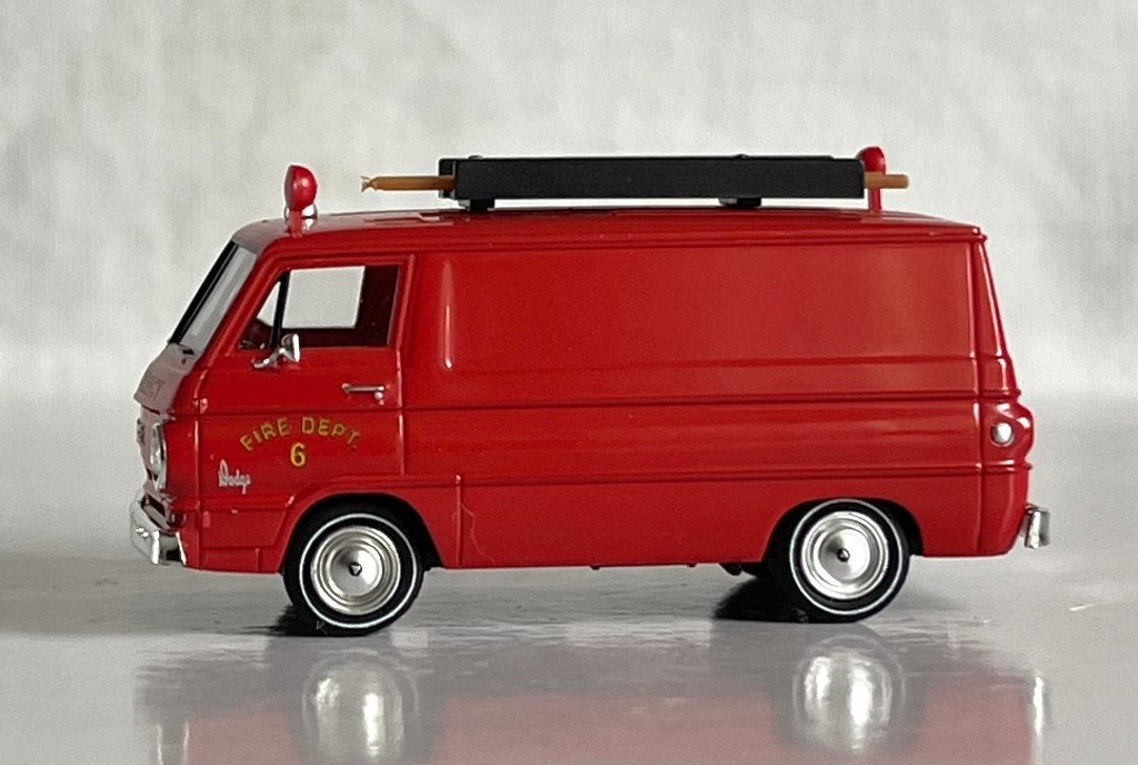 Brekina: Dodge A100 Van Fire Rescue - Vista New York, Ophalen of Verzenden, Zo goed als nieuw, Bus of Vrachtwagen, Brekina