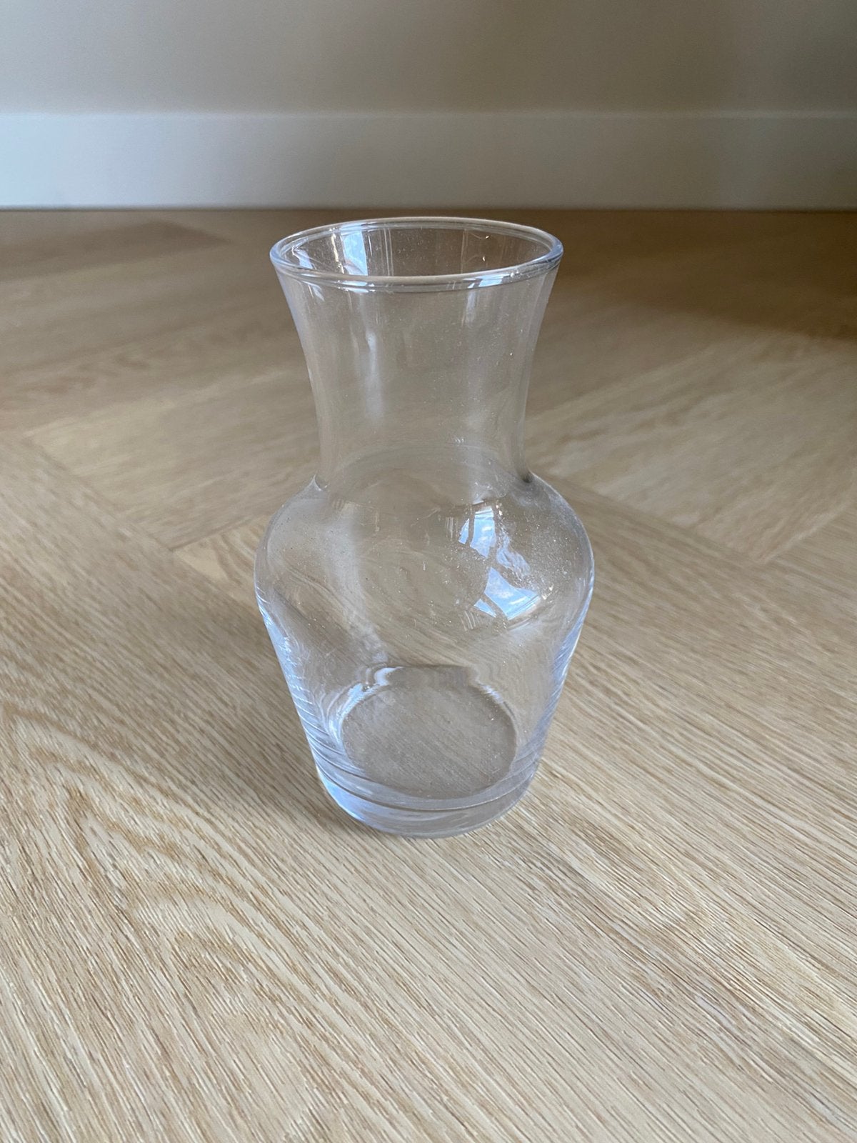 Klein wijnkarafje, Ophalen of Verzenden, Zo goed als nieuw, Glas, Kan