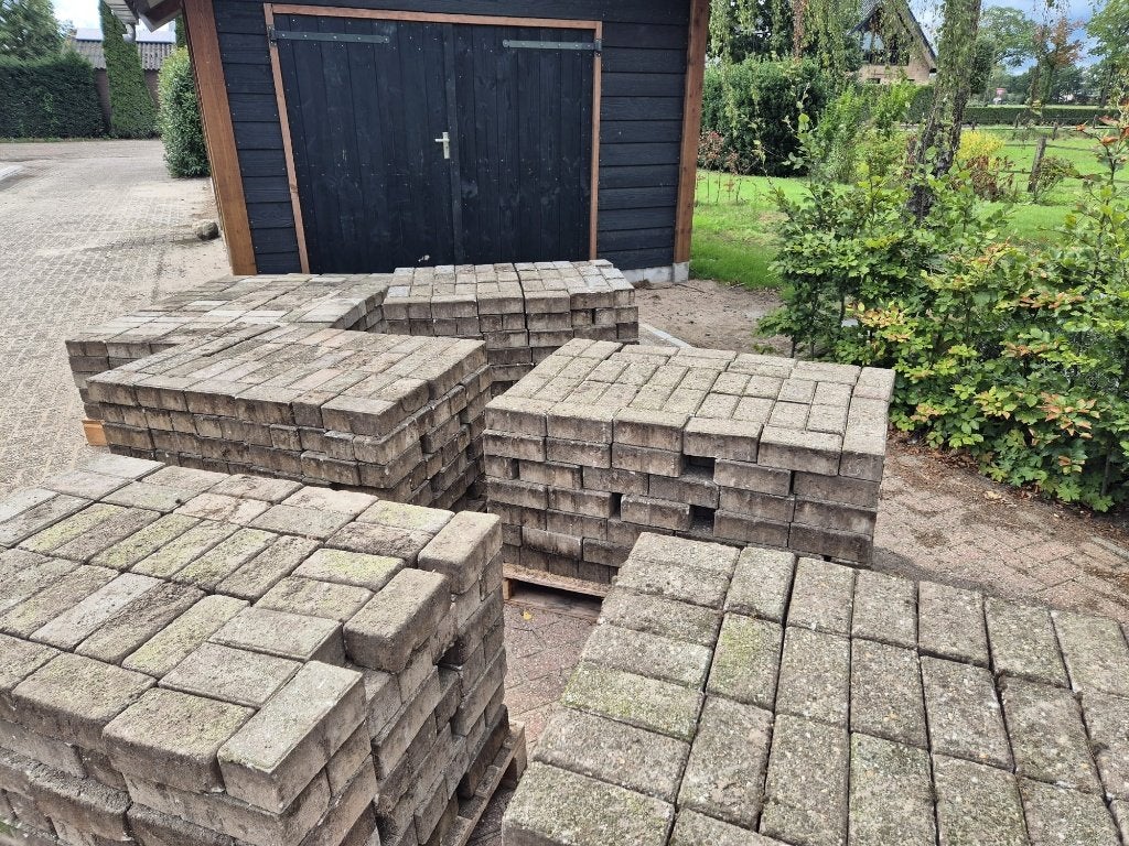 75m2 betonklinker grijs BBK  op pallet, Tuin en Terras, Ophalen, Gebruikt, Klinkers, 10 m² of meer