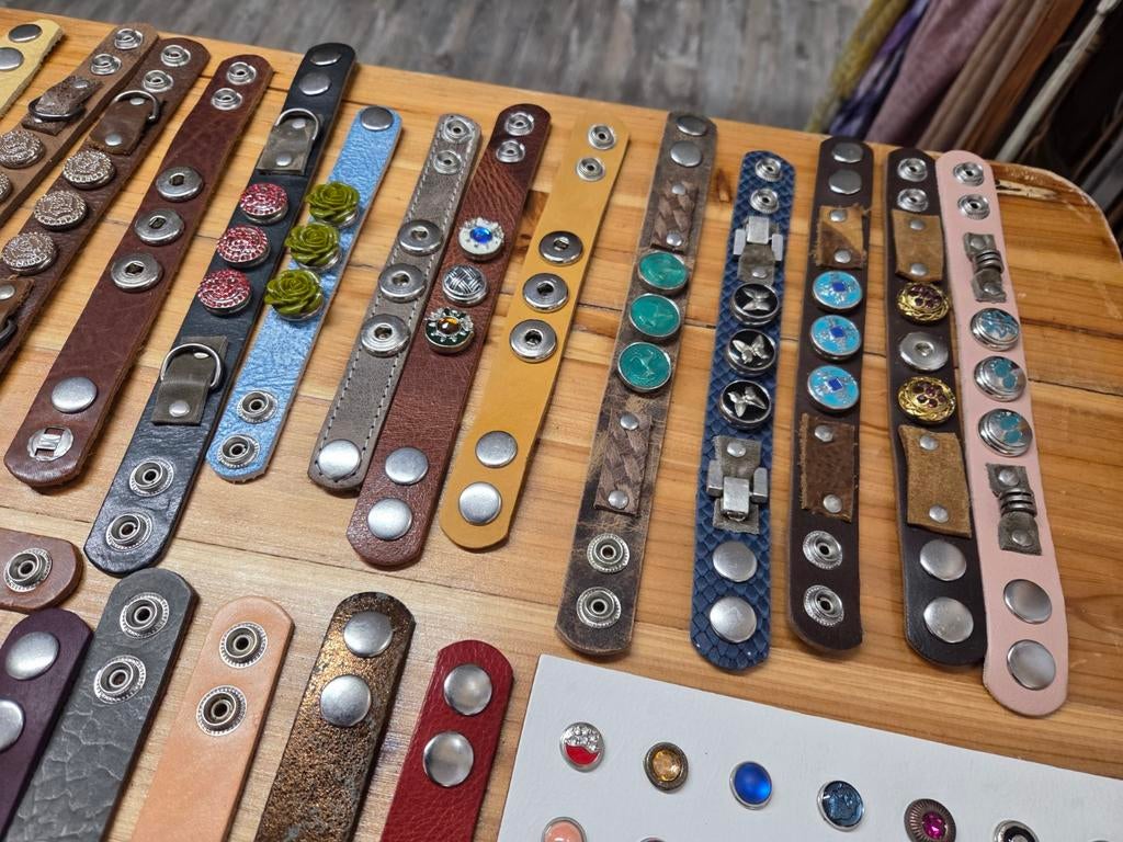 Tekoop partij lederen armbanden, Verzamelen, Ophalen of Verzenden