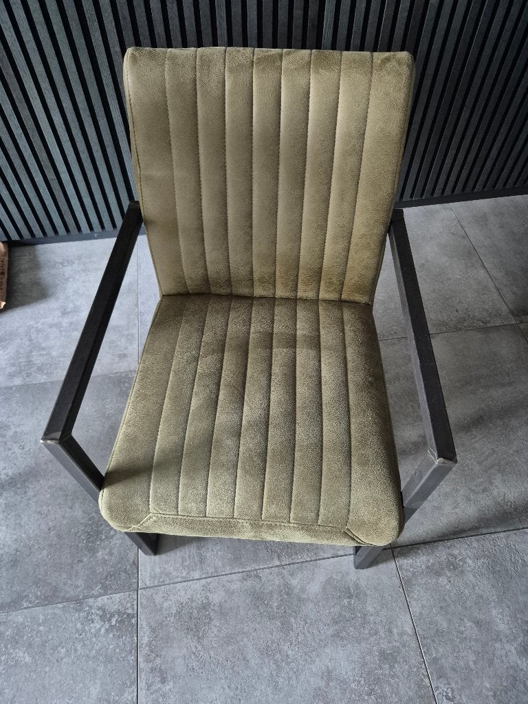Nette 5x Eetkamerstoelen olijfgroen suede stof van Goossens, Ophalen, Overige kleuren, Zo goed als nieuw, Stof